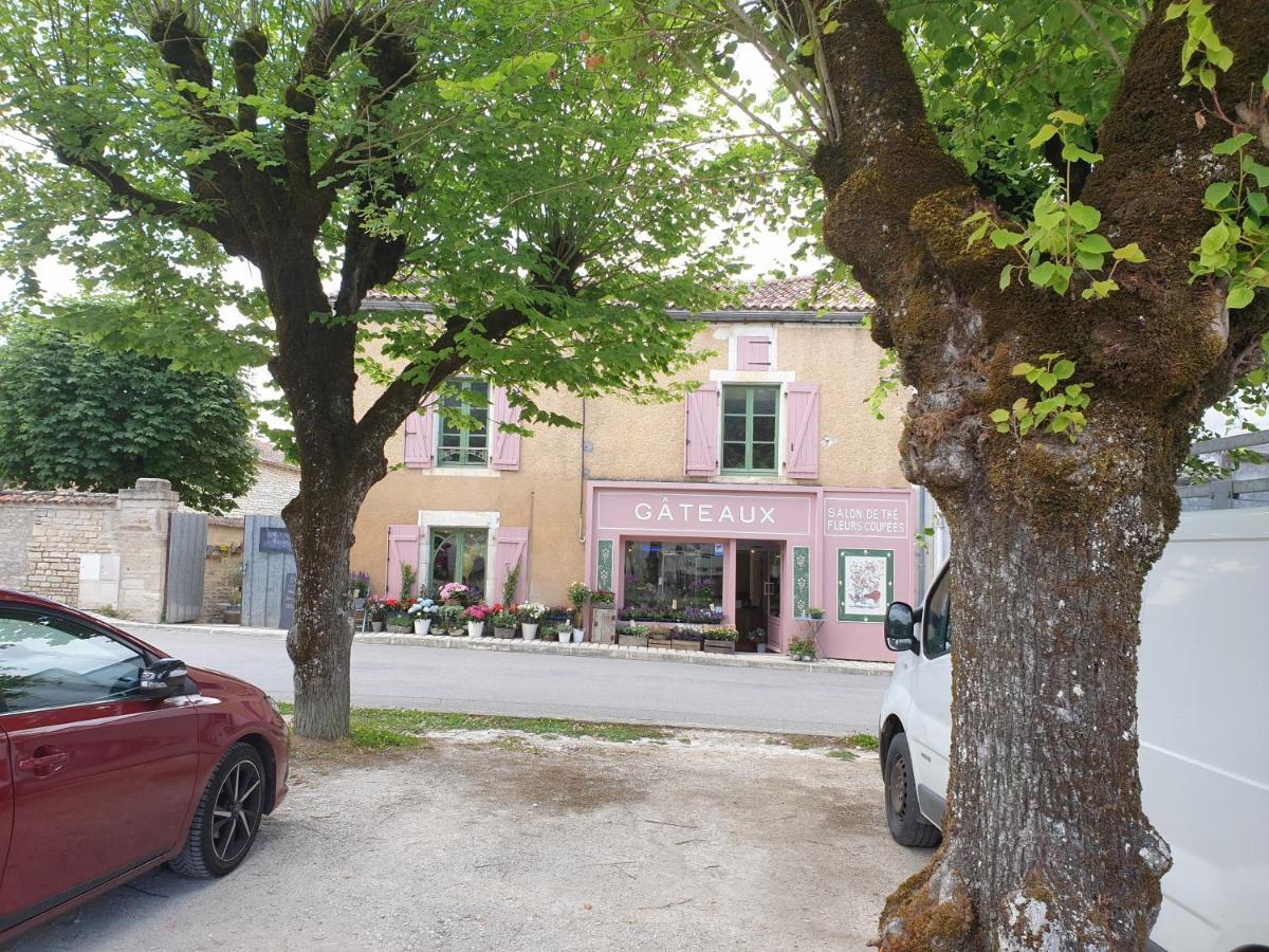 Tusson Chambres D'Hotes Charente Екстериор снимка